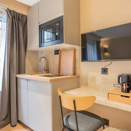 Maison Letellier - At Eiffel Tower *